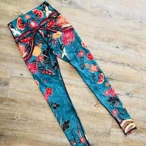 Yoga Democracy Blue and colorful leggings